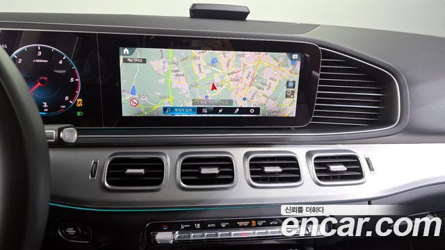 Mercedes-Benz GLE-Class 2019 — photo 14