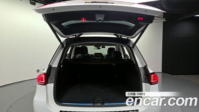 Mercedes-Benz GLE-Class 2019 — photo 20