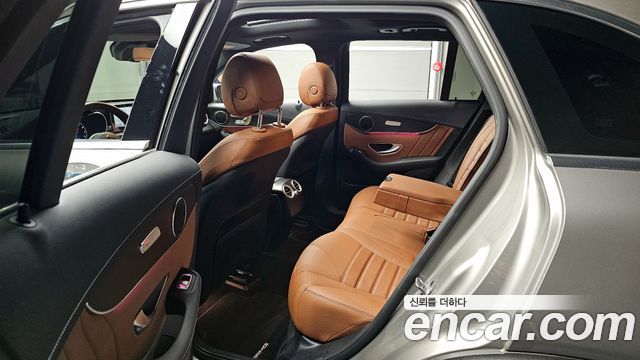 Mercedes-Benz GLC-Class 2022 — photo 11