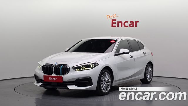 BMW 1-Series 2021 — photo 1