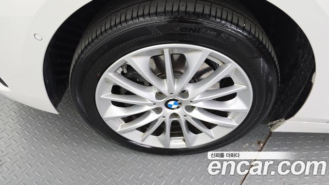 BMW 1-Series 2021 — photo 5