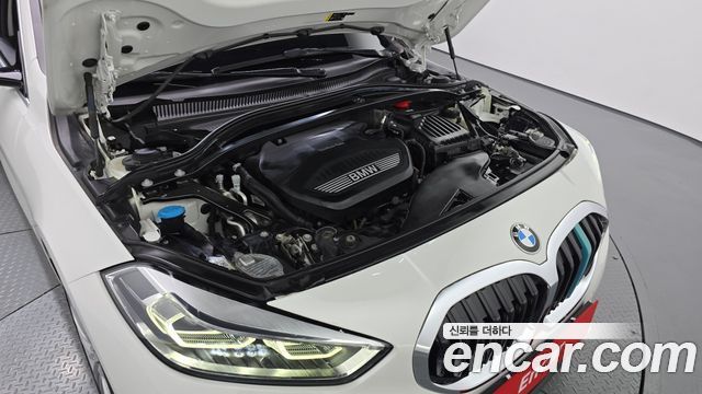 BMW 1-Series 2021 — photo 6