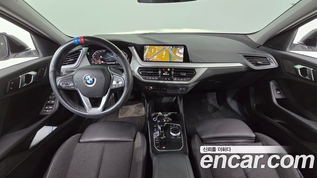 BMW 1-Series 2021 — photo 7