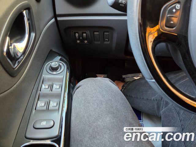 Renault Korea QM3 2014 — photo 14