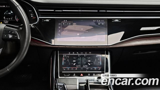 Audi Q8 2021 — photo 15
