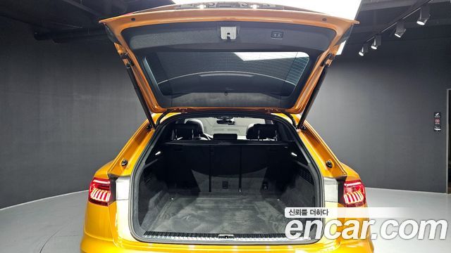 Audi Q8 2021 — photo 20