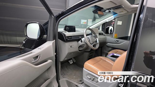 Hyundai Staria 2023 — photo 10