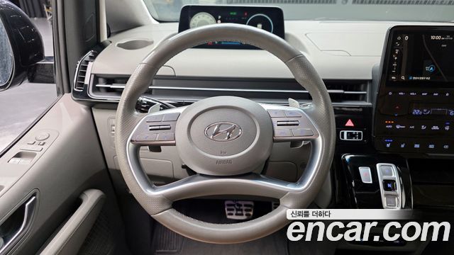 Hyundai Staria 2023 — photo 13
