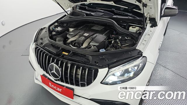 Mercedes-Benz GLE-Class 2016 — photo 6