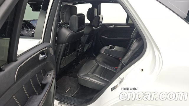 Mercedes-Benz GLE-Class 2016 — photo 11