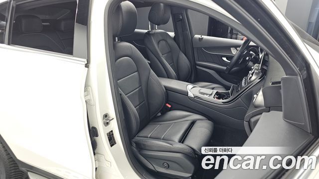 Mercedes-Benz GLC-Class 2021 — photo 10
