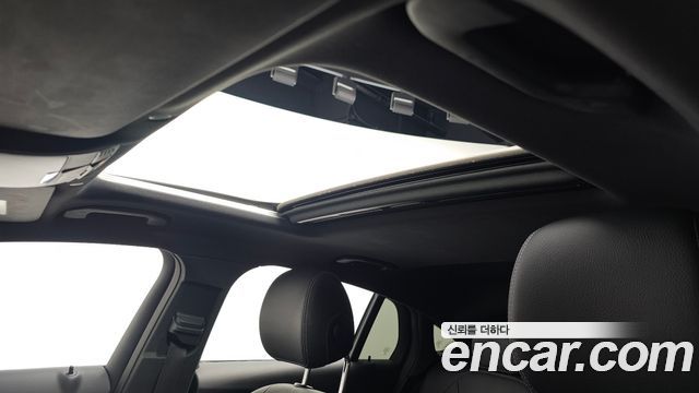 Mercedes-Benz GLC-Class 2021 — photo 17