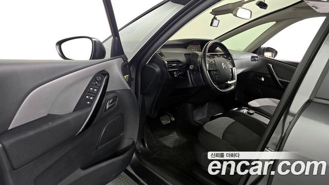 Citroen-DS C4 SpaceTourer 2019 — фото 11