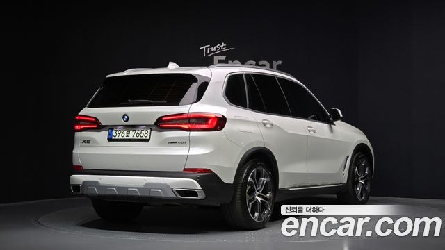 BMW X5 2022 — photo 2