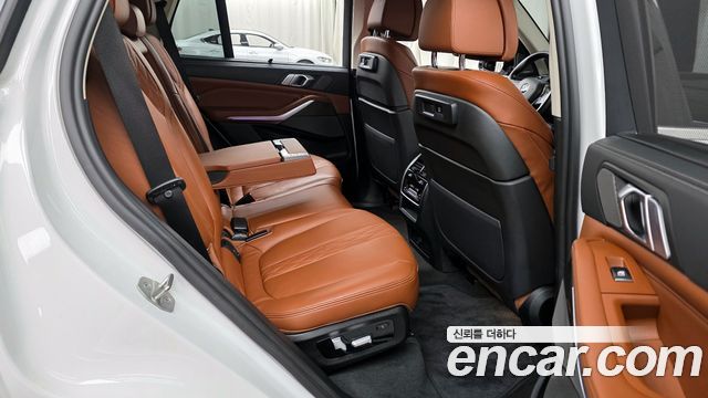 BMW X5 2022 — photo 12