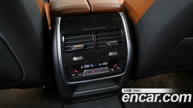 BMW X5 2022 — photo 18