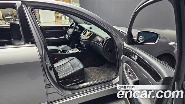 Hyundai Genesis 2012 — photo 11