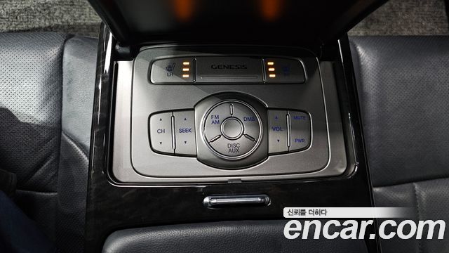 Hyundai Genesis 2012 — photo 19