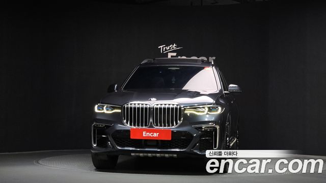 BMW X7 2022 — photo 3