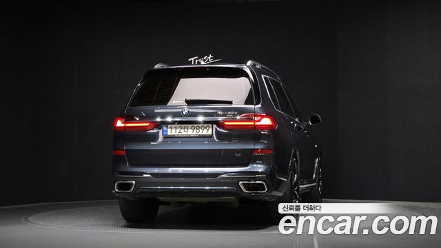 BMW X7 2022 — photo 4