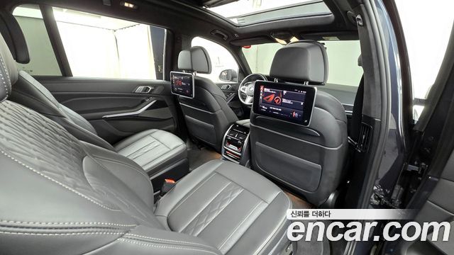 BMW X7 2022 — photo 12