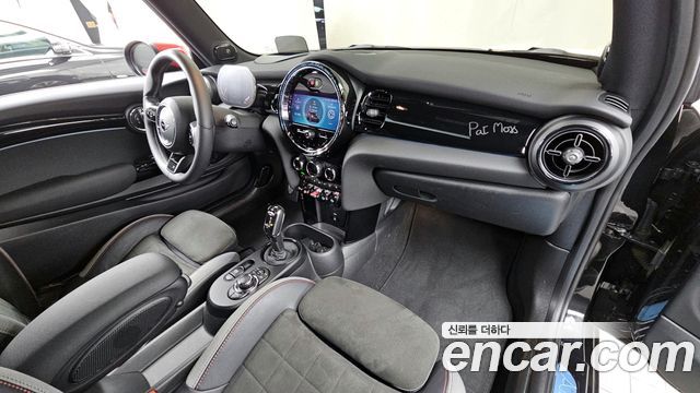 Mini Cooper 2023 — photo 7