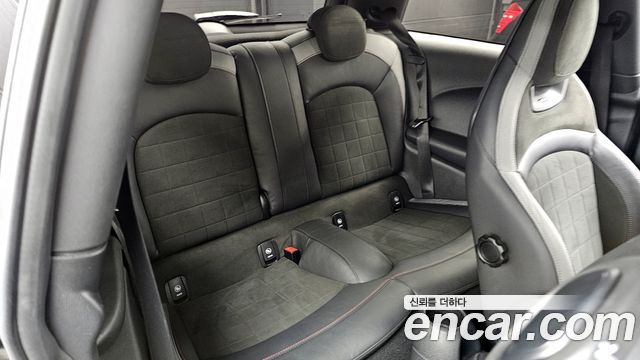 Mini Cooper 2023 — photo 12