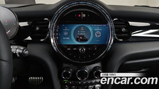 Mini Cooper 2023 — photo 14