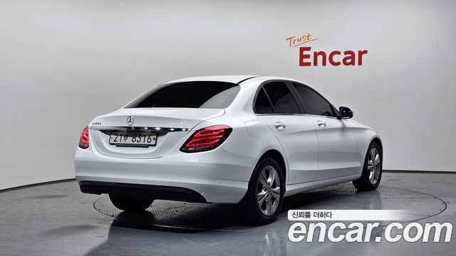 Mercedes-Benz C-Class 2017 — photo 2