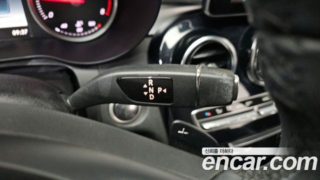 Mercedes-Benz C-Class 2017 — photo 9