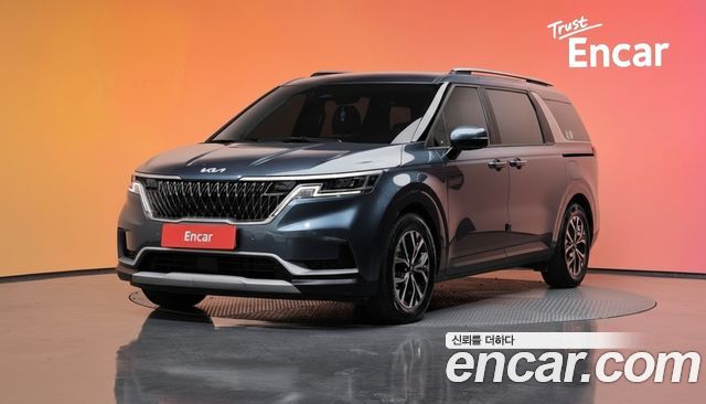 Kia Canival 2022 — photo 1