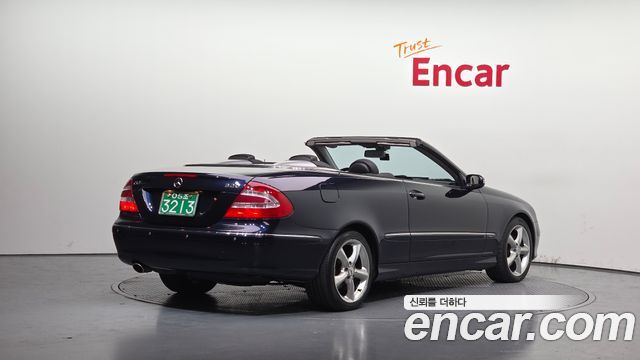 Mercedes-Benz CLK-Class 2005 — photo 2