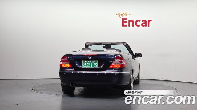 Mercedes-Benz CLK-Class 2005 — photo 4