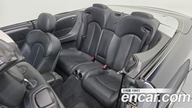 Mercedes-Benz CLK-Class 2005 — photo 11