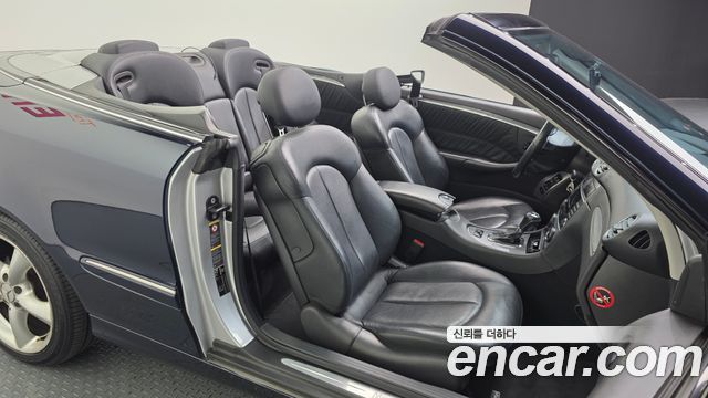 Mercedes-Benz CLK-Class 2005 — photo 12