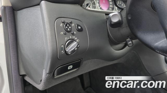 Mercedes-Benz CLK-Class 2005 — photo 15