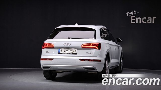 Audi Q5 2020 — photo 4