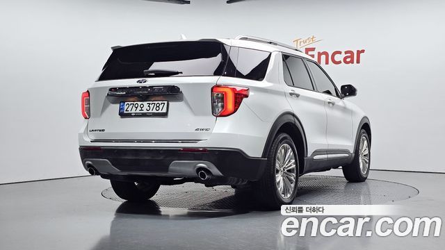 Ford Explorer 2022 — photo 2