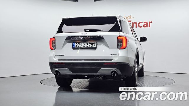 Ford Explorer 2022 — photo 4