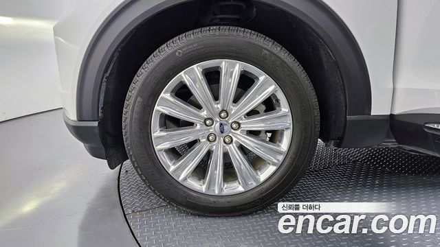 Ford Explorer 2022 — photo 5