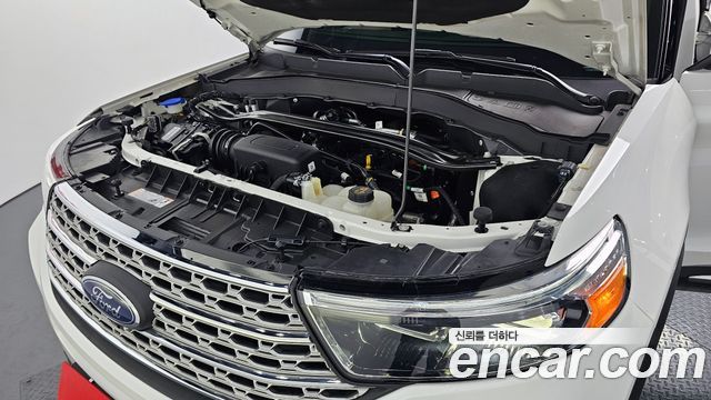 Ford Explorer 2022 — photo 6