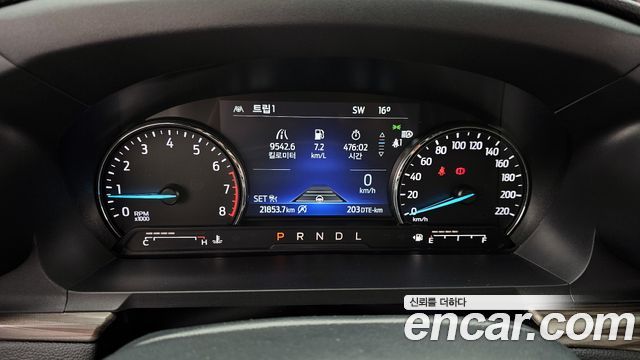 Ford Explorer 2022 — photo 8