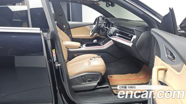 Audi Q8 2021 — photo 11