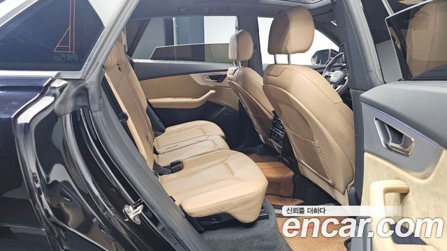 Audi Q8 2021 — photo 12