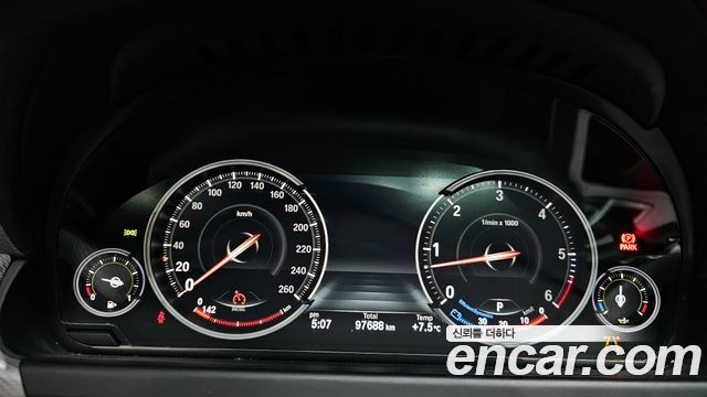 BMW 6-Series 2018 — photo 8