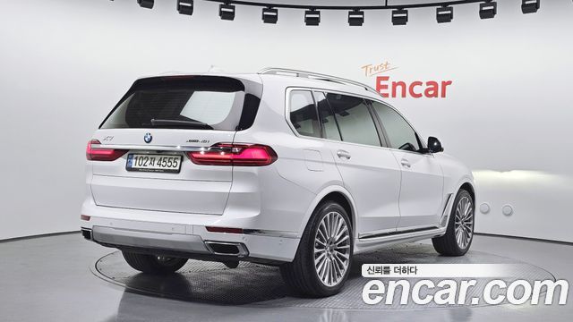 BMW X7 2021 — photo 2