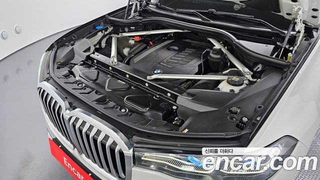 BMW X7 2021 — photo 6
