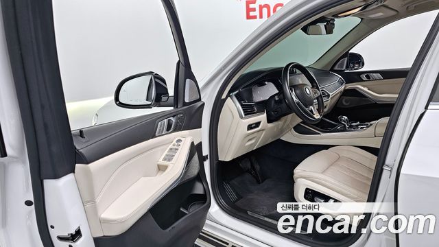 BMW X7 2021 — photo 10
