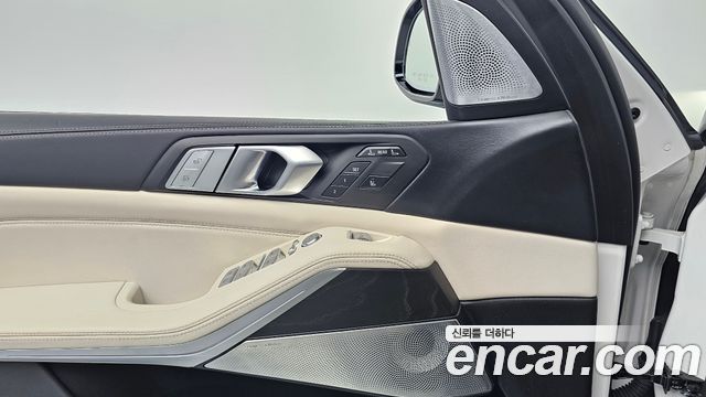 BMW X7 2021 — photo 15