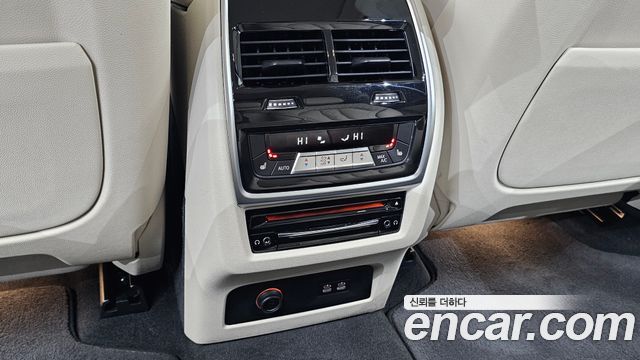 BMW X7 2021 — photo 19